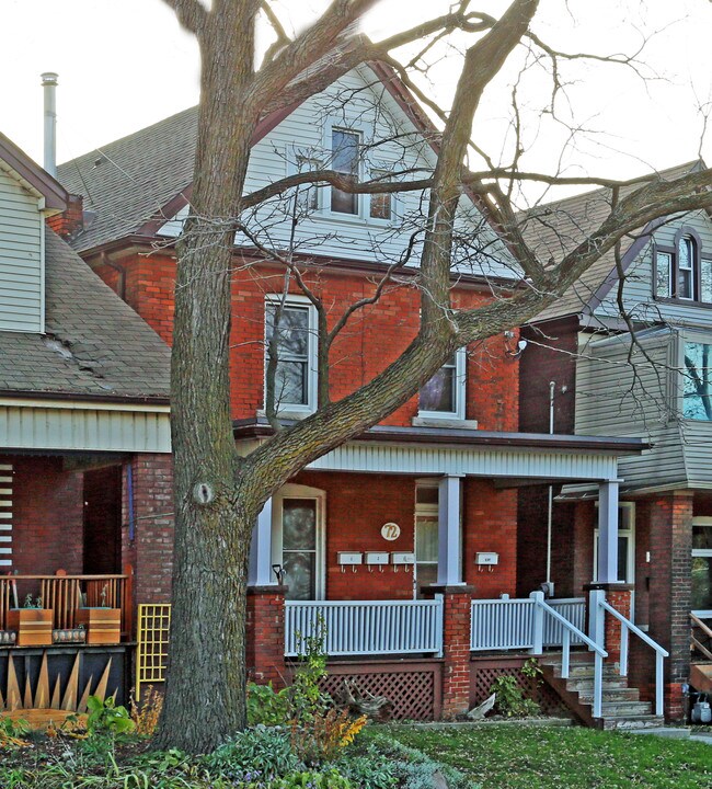 72 Dundurn St N in Hamilton, ON - Building Photo