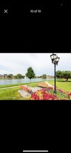 9397 Bay Colony Dr in Des Plaines, IL - Building Photo - Building Photo