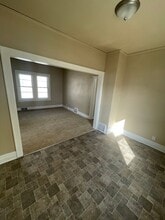 1403 Rawson Ave in South Milwaukee, WI - Building Photo - Building Photo