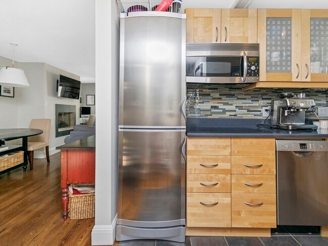 property at 17 Sackville St