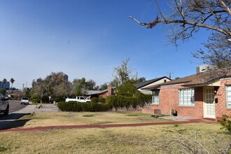 820 E Cambridge Ave in Phoenix, AZ - Building Photo - Building Photo