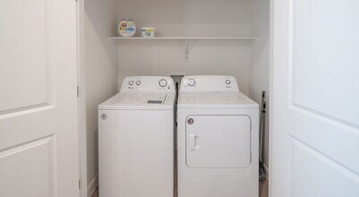 3400 Kyle Crossing in Kyle, TX - Foto de edificio - Building Photo