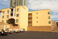 Lillian Place in San Diego, CA - Foto de edificio - Building Photo