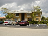 7523-7625 NW 44th Ct in Coral Springs, FL - Foto de edificio - Building Photo