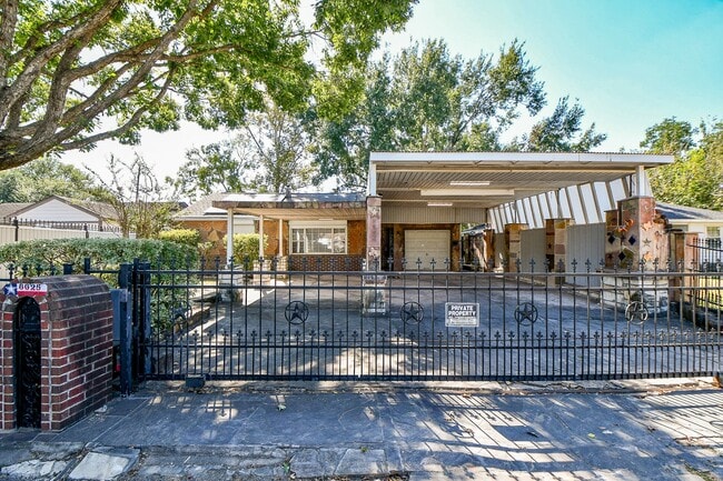 6625 Underhill St in Houston, TX - Building Photo - Building Photo