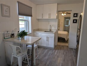 311 SW 2nd Ave in Dania Beach, FL - Building Photo - Building Photo