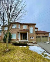 432 Sydor Ct in Newmarket, ON - Building Photo