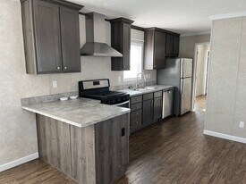 85 Nettie Ave in Lansing, MI - Building Photo