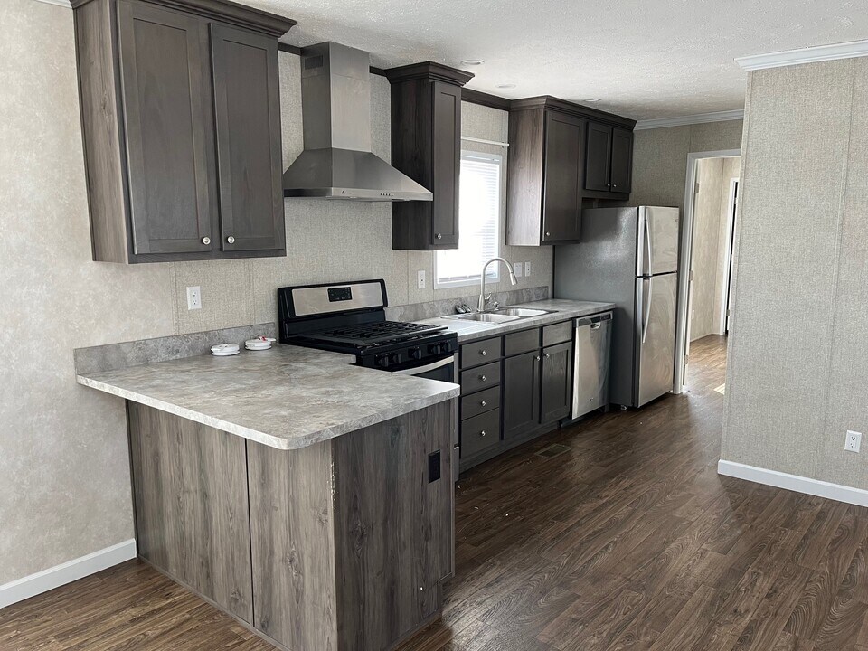 85 Nettie Ave in Lansing, MI - Building Photo