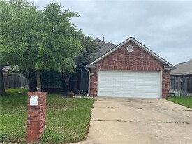 256 Stuttgart Cir in College Station, TX - Building Photo