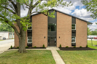 The Brickhouse at Creekside in Gahanna, OH - Building Photo - Building Photo