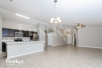 713 SE Lansdowne Ave in Port St. Lucie, FL - Building Photo - Building Photo