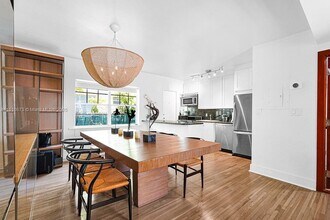 915 8th St in Miami Beach, FL - Building Photo - Building Photo