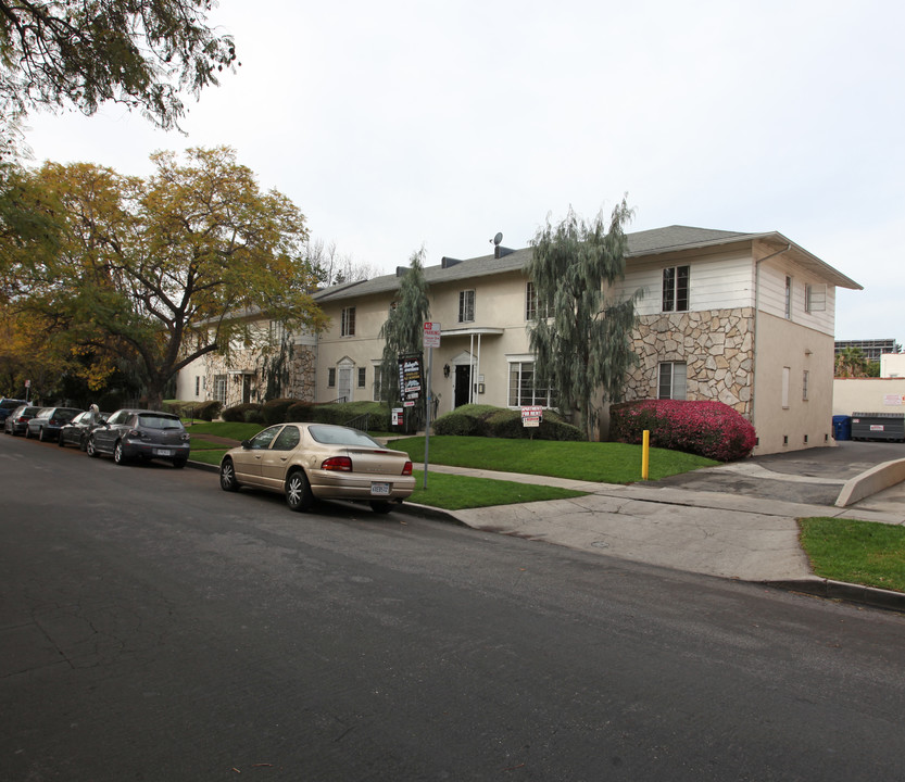 1631 Rodney Drive in Los Angeles, CA - Foto de edificio