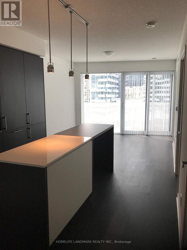 100-1100 Harbour St in Toronto, ON - Building Photo - Building Photo
