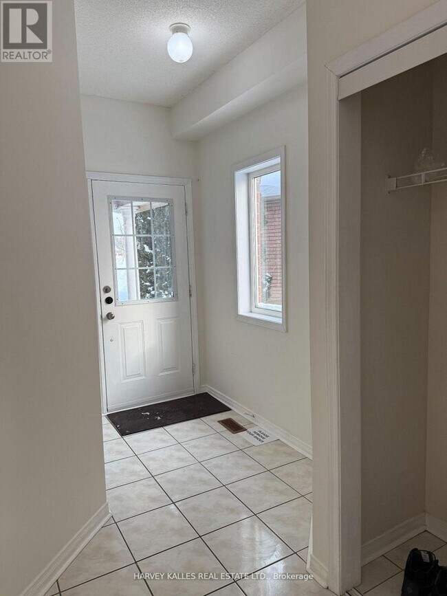 100 Misty Hills Trail in Toronto, ON - Building Photo - Building Photo