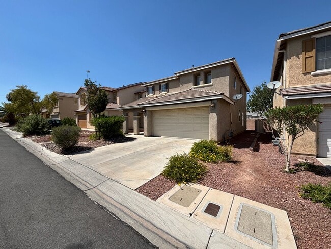 2538 Wild Ambrosia Ave in Henderson, NV - Building Photo - Building Photo