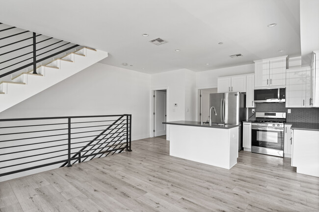 5653 Fair Ave