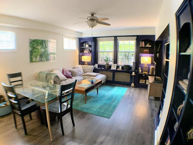 property at 2800 Devonshire Pl NW