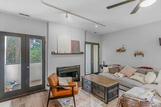 501 Fenton Pl in Charlotte, NC - Building Photo - Building Photo