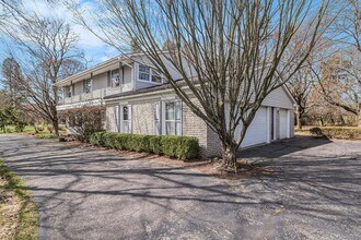 6760 Orinoco Cir in Bloomfield Hills, MI - Building Photo - Building Photo