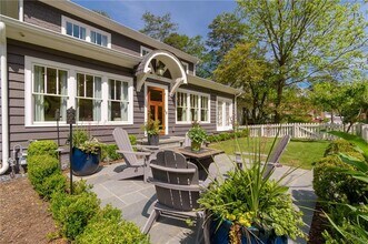 2406 Glenwood Dr NE in Atlanta, GA - Building Photo - Building Photo