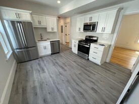 39 Goldsmith St, Unit 2 in Boston, MA - Building Photo