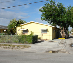 1901 Lee St Apartments