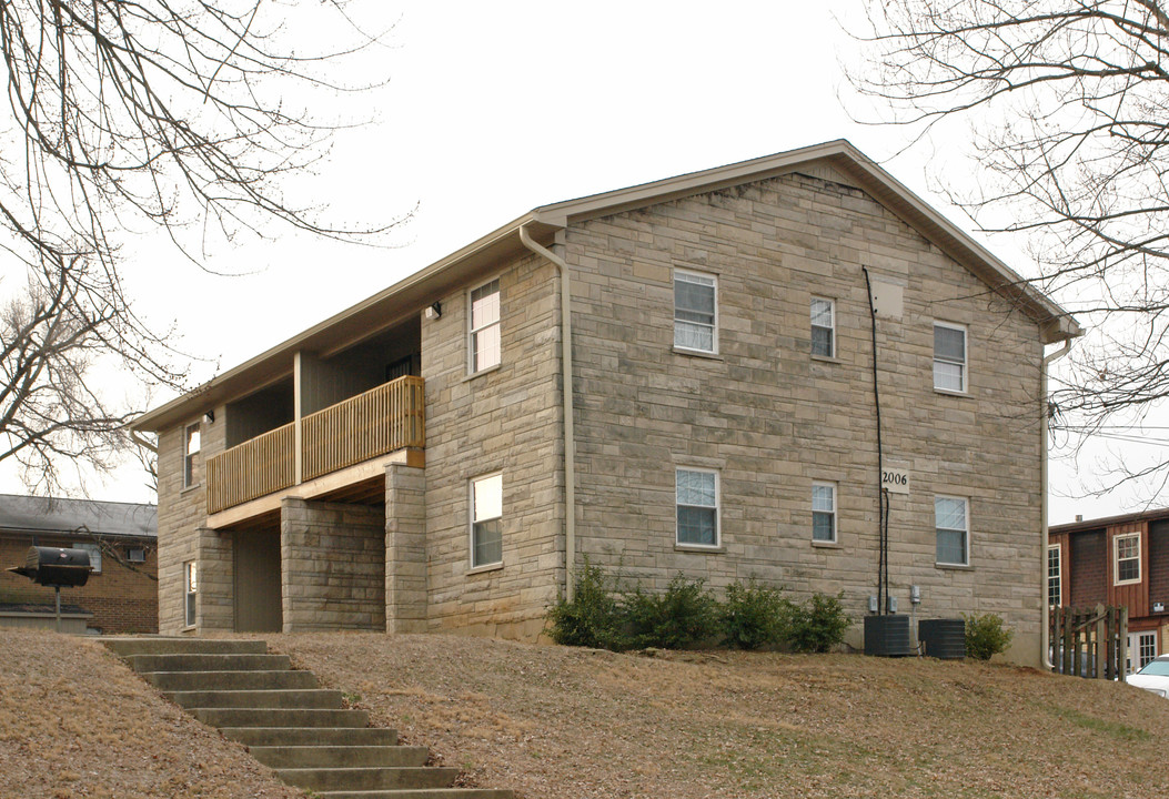 2006 Terril Ln in Louisville, KY - Foto de edificio