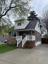 1534 Norman Rd in Windsor, ON - Building Photo