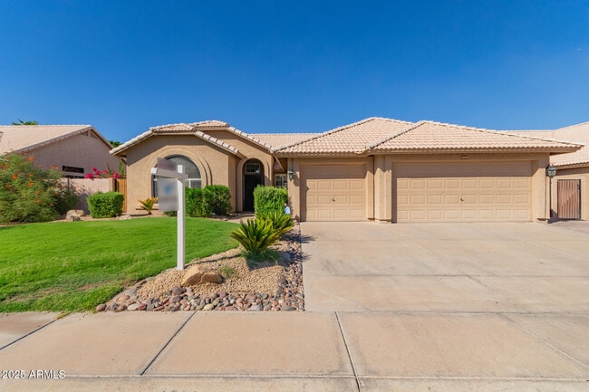 property at 4308 E Rock Wren Rd