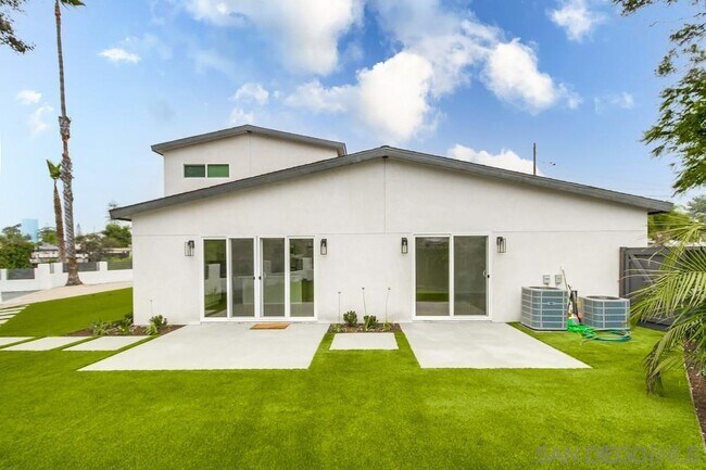 6203 Romo St in San Diego, CA - Building Photo - Building Photo