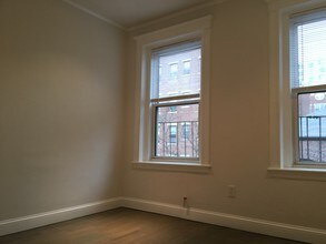 55 Queensberry St, Unit 9 in Boston, MA - Building Photo - Building Photo