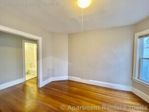 9 Eustis St in Cambridge, MA - Building Photo - Building Photo