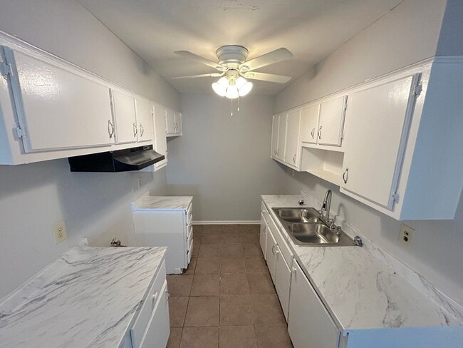 2922 Knight Rd in Memphis, TN - Building Photo - Building Photo