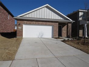 1813 Chapel Hl Rd in Princeton, TX - Building Photo - Building Photo