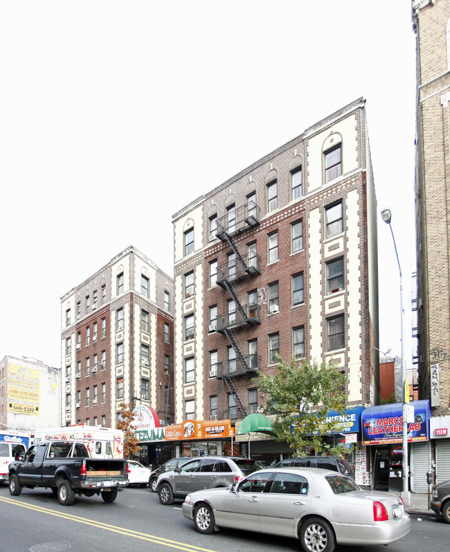 2690 Webb Ave in Bronx, NY - Foto de edificio - Building Photo