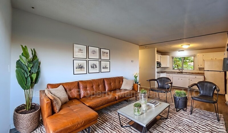 32 10th Ave N in Fargo, ND - Building Photo