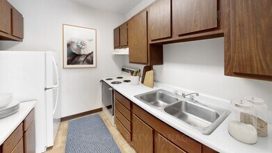 920 2nd St NW in Pipestone, MN - Foto de edificio - Building Photo