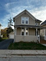 435 Prospect Ct in Waukesha, WI - Building Photo