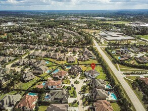 7 Brittany Rose Pl in Tomball, TX - Foto de edificio - Building Photo