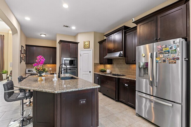 3410 Herons Pointe Ln