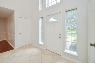 6310 Oakburl Ln in Sugar Land, TX - Building Photo - Building Photo