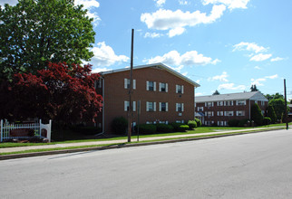 Riverstone Apartments in Norristown, PA - Building Photo - Building Photo