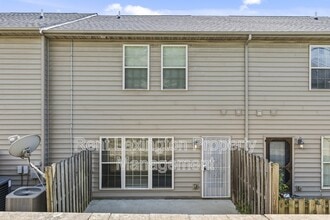 4464 Stuart Hall Blvd in Lexington, KY - Building Photo - Building Photo