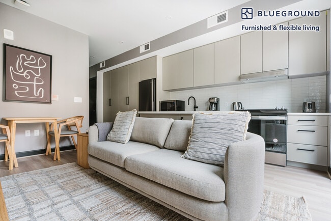 1313 L St NW in Washington, DC - Building Photo - Building Photo