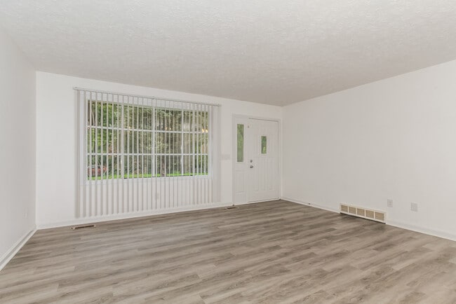 273 Lindy Ave in Middletown, OH - Foto de edificio - Building Photo