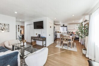 5831 Greycourt Ave in San Diego, CA - Building Photo - Building Photo