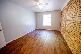 Courtyard Apartments in Longview, TX - Building Photo - Interior Photo