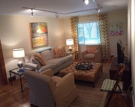 2231 Selwyn Ave, Unit 2231 Selwyn Ave #8 in Charlotte, NC - Building Photo - Building Photo